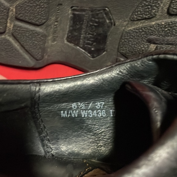 Born black loafers size 6 1/2 - Picture 5 of 6